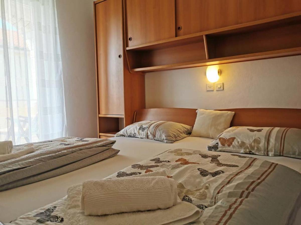 Apartments Miranda โลปาร์ ภายนอก รูปภาพ